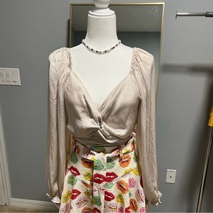 MABLE BLOUSE COLOR CREMA SIZE L, NEW